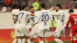 Puștii lui Hagi, lecție pentru trupa lui Rednic! UTA - Farul 1-5 și echipa „Regelui” e în sferturile Cupei României