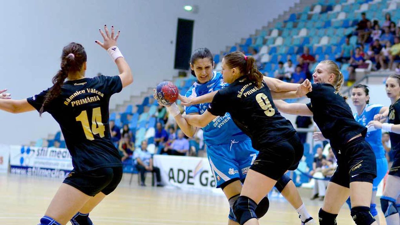 HCM Rm. Vâlcea - Universitatea Cluj, scor 26-20, în ultimul meci al Ligii Naționale din 2015