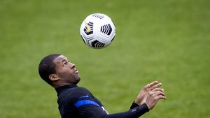 Primul transfer de top pentru FC Barcelona! Georginio Wijnaldum o refuză pe Bayern Munchen și semnează un contract pe 3 sezoane cu catalanii!