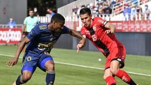 A dat două goluri în Franța, dar rămâne invizibil pentru Edi Iordănescu! Alex Dobre, fotbalistul de 23 de ani de la Dijon, așteaptă convocarea celor de la FRF