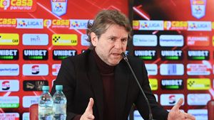 SOS! Alarmă: Dinamo l-a pierdut pe Florin Răducioiu! „De peste o lună nu l-am mai văzut pe la echipă. Să ne zică și nouă dacă mai este la club!” | EXCLUSIV