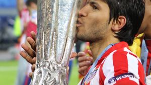 Atletico l-a "blindat" pe Aguero: salariu de 6 milioane și super-clauză de reziliere