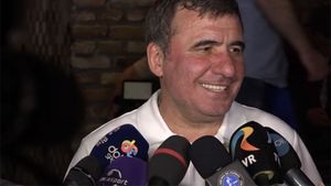VIDEO | Cum a comentat Hagi posibilitatea de a pierde titlul în favoarea FCSB-ului: "Suntem la discotecă, lăsați-mă să mă distrez!". Singurul om din fotbal care nu l-a felicitat