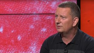 Anghelache, un nou atac devastator la Chirilă. „Băi Ionuț Mourinho, te-a lăsat Giovanni Becali în fundul gol! Te rugai de mine să te bag și pe tine în combinație cu Mitea și Marica!” | EXCLUSIV