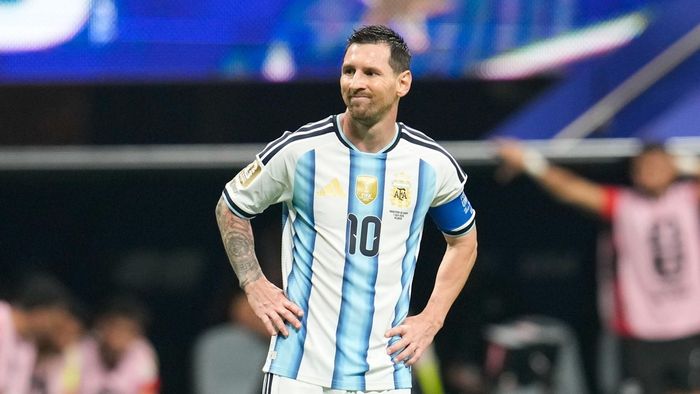 Leo Messi, lovit de blestem! E primul fotbalist din lume care a ratat două penalty-uri la aceeași Cupă Mondială