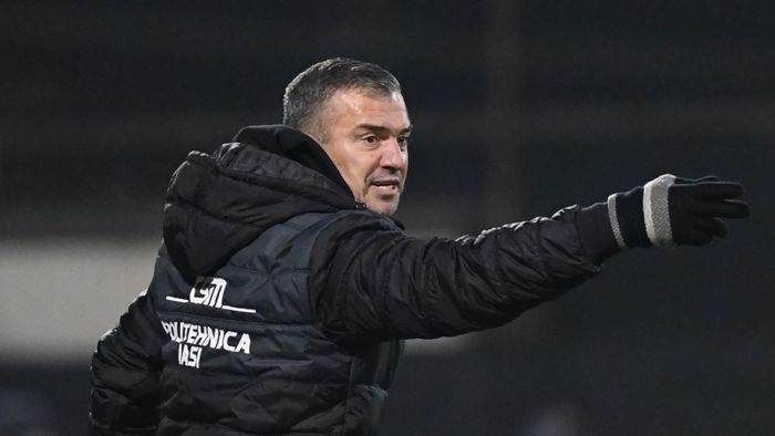 Doi fotbaliști ai Politehnicii Iași și-au depus memorii după ce au ajuns la patru luni fără salarii. Daniel Pancu: „E dreptul lor, chiar nu pot să mă supăr pe ei”