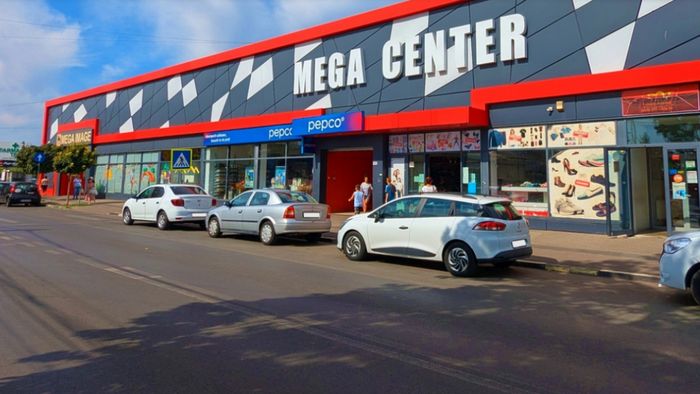 10.000.000 de euro pentru Mega Center, centrul comercial ridicat în Rahova pe locul unui proiect în care a investit Gică Popescu