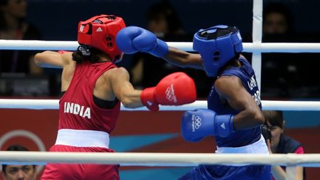 Prima boxeră care a câştigat aurul la Jocurile Olimpice şi-a părăsit iubita cu 15 mai tânără decât ea