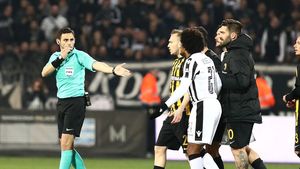 FOTO | A fost publicat raportul meciului PAOK - AEK! Foaia oficială prin care "centralul" a făcut lumină în scandalul de pe "Toumba": pas cu pas, tot ce s-a întâmplat la vestiare