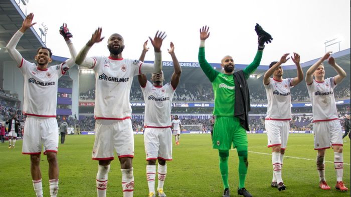 Cum să faci performanță cu 3 milioane de euro. Antrenorul român care a dus o echipă mică în Europa League, dintr-un campionat puternic. "Mă deranjează tâmpenia și când faci risipă de bani. E nepricepere la mijloc"