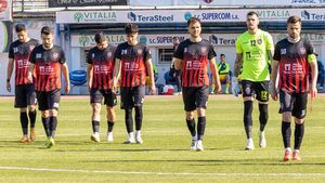 Gloria Bistrița Năsăud riscă să piardă locul 1 în Liga 3 și să aibă suspendat un jucător de bază! Cazul echipei lui Pustai, aproape asemănător cu cel al Barcelonei, aflat și el pe rol