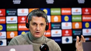 Răzvan Lucescu e prizonier la PAOK! Rusul s-a blindat: 2.000.000 de euro pentru Vest şi 4.000.000 de euro pentru Est