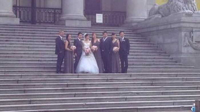 Apariție genială în albumul de nuntă. FOTO - Ce nu a observat nimeni