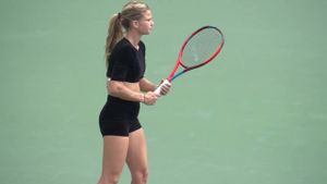 Camila Giorgi, revenire neașteptată pe terenul de tenis după ce a fost dată dispărută și acuzată de furt! Cu cine se antrenează italianca. VIDEO