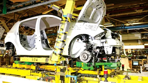 FOTO** Dacia robotizată: Renault a extins uzina de la Mioveni pentru a produce noile modele! Investițiile au crescut la două miliarde de euro