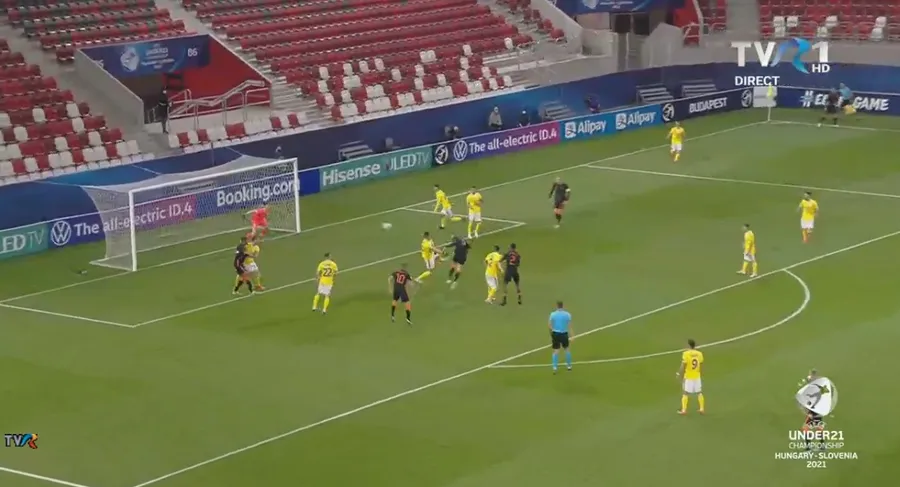 Perr Schuurs scapă de marcajul lui Denis Ciobotariu și îl învinge pe Andrei Vlad