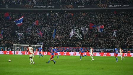 Imagini spectaculoase cu controversata Laura Vicol, unul dintre liderii din scandalul Nordis. A atras toate privirile la FCSB - Lyon: s-a purtat ca un ultras adevărat al campioanei