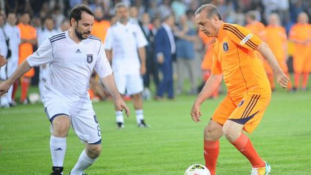 Cel mai puternic om al Turciei a fost la un pas de a lăsa viața politică pentru o carieră de fotbalist! Povestea neștiută a lui Recep Erdogan