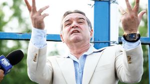 În trecut îl vedea ca pe un "Mesia", acum s-a dezlănțuit la adresa lui!** 'Când vii la Steaua, eu îți pun ție clauze, nu tu mie'