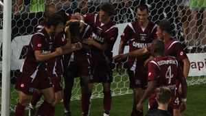 Siteul UEFA**: "Rada și Manea au readus spiritul și mândria la Rapid"