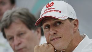 Soția a chemat elicopterul la vila familiei din Mallorca şi l-a urcat pe Michael Schumacher în el. De ce au zburat în Elveția, deşi fostul pilot e în stare gravă