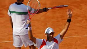Perechea Tecău - Lindstedt, în sferturile de finală la Wimbledon