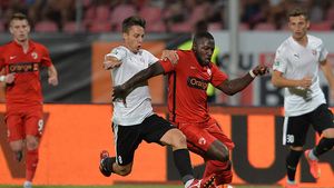 Mini-Lewandowski! Gnohere a reușit un hat-trick în 14 minute și a calificat-o pe Dinamo în optimile Cupei României