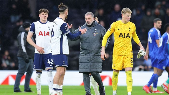 Radu Drăguşin, în mijlocul revoluției de la Tottenham! Fotbaliştii au amenințat că pleacă pentru că Ange Postecoglou a fost demis