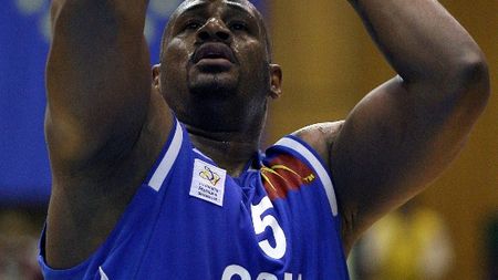 Griffith și-a prelungit contractul cu Asesoft