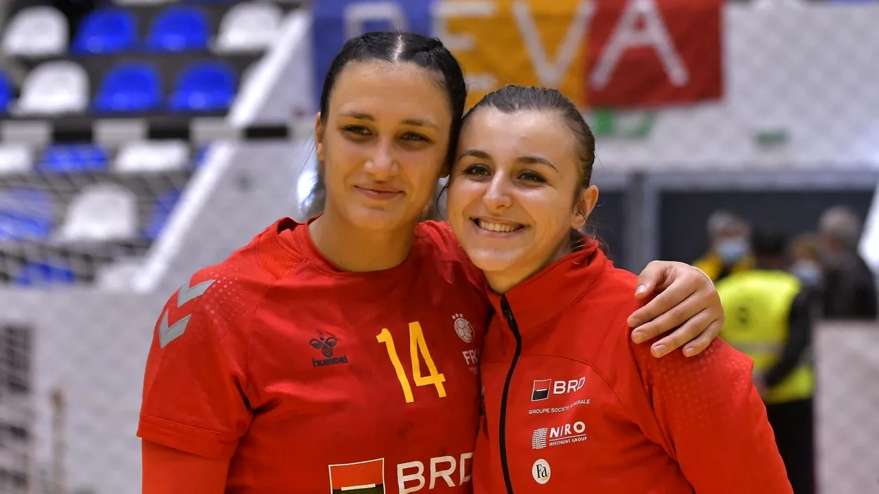 Gloria Bistrița a dat lovitura în handbalul românesc: Yuliya Dumanska, Bianca Bazaliu și Cristina Laslo au semnat