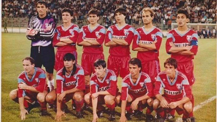 "Hello, mister Dumitrescu! This is Steaua!". Andru Nenciu scrie despre ironia fanilor Stelei 