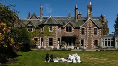 Cum arată castelul din anii 1500 pe care Andy Murray şi soția lui l-au cumpărat cu 2.000.000 de euro. Au băgat 5.000.000 de euro şi l-au transformat într-un hotel de 5 stele uimitor