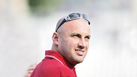 Fost patron din fotbalul românesc, prins de polițiști în Emirate. Va fi extrădat și are de executat o condamnare de doi ani 