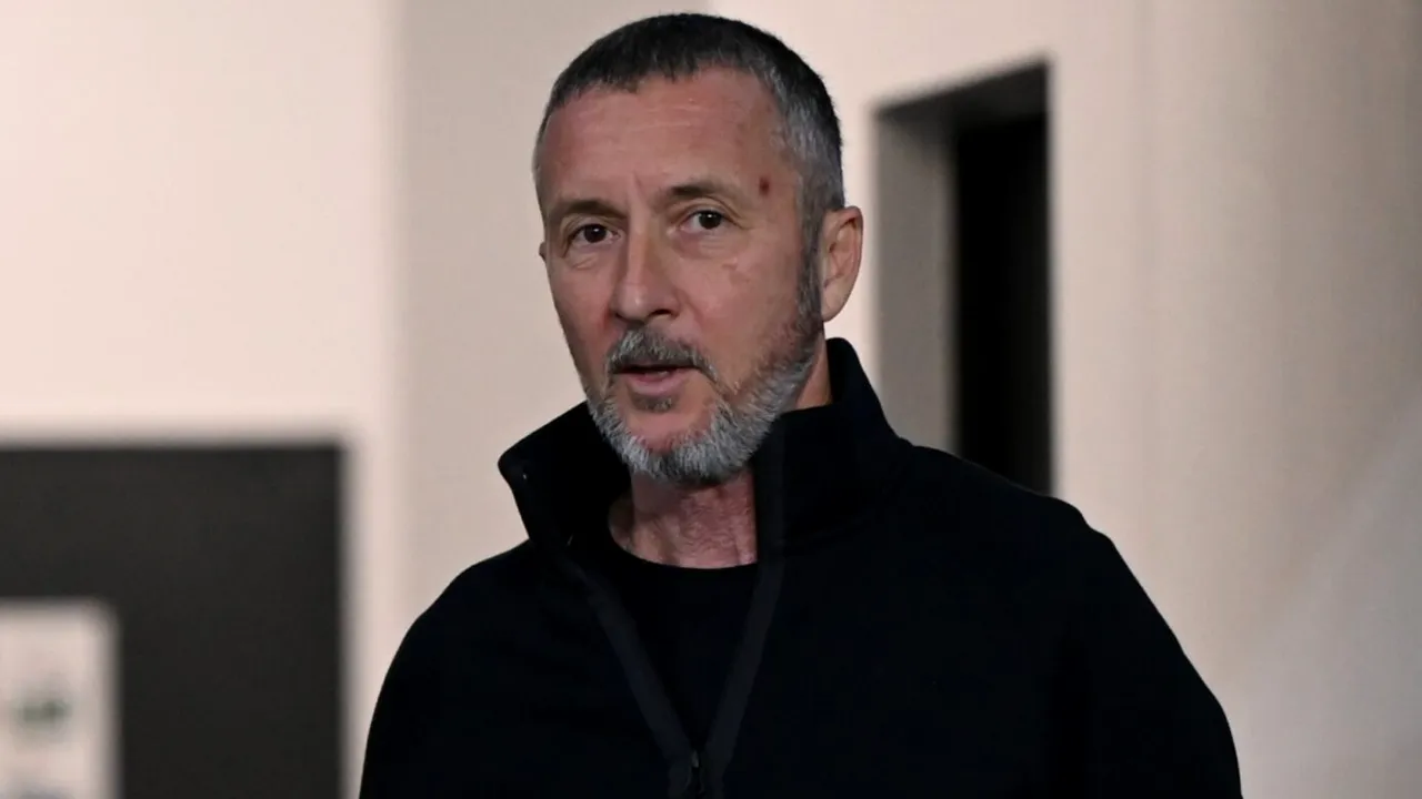 Mihai Stoica, răspuns acid pentru un fan nemulțumit de transferul lui Alibec la FCSB. „Dacă tot dăm sfaturi prețioase, ar trebui să știm asta”