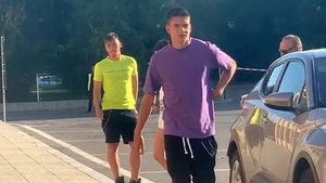 Rareș Ilie abia așteaptă duelurile cu Messi și Neymar! Cu cine s-a sfătuit înainte să semneze cu Nice: „M-am apucat de fotbal să joc în străinătate”