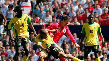 Internaționalul jamaican Jermaine Hue, suspendat nouă luni pentru dopaj