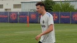 Primele imagini cu Luca Stancu la FCSB! Modul inedit în care a fost primit de noii colegi
