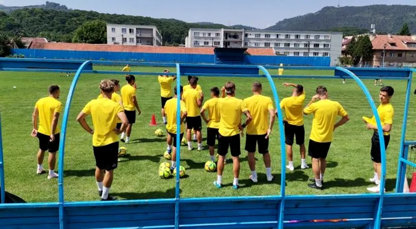 10 jucători brașoveni și-au făcut loc în lotul gândit de Ilie Stan la FC Brașov. Nou-promovata în Liga 2 și-a conturat în mare parte grupul de fotbaliști cu care va ataca noul sezon