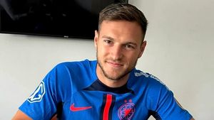 Dennis Politic, prima reacție despre transferul la FCSB: „Îmi îndeplinesc un vis”