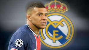 Răsturnare de situație fără precedent în cazul Kylian Mbappe. Real Madrid a luat decizia, după ce PSG l-a reprimit în lot
