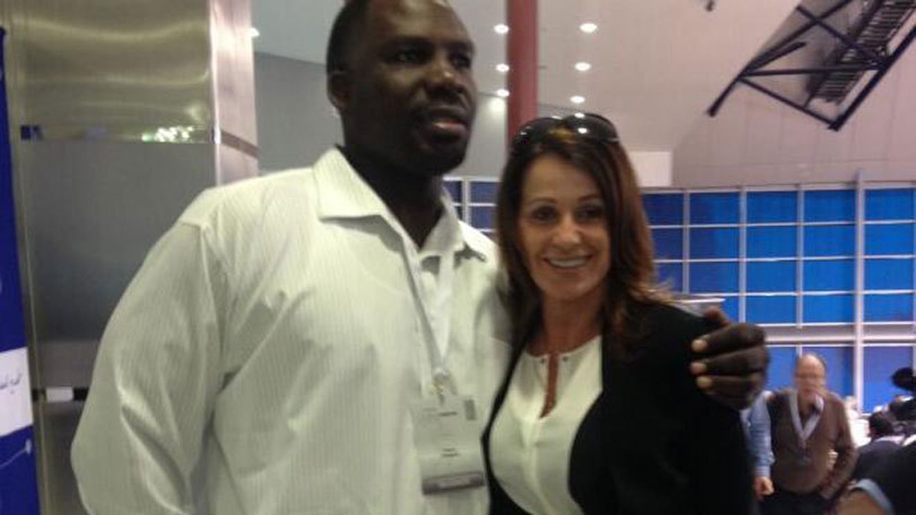 "We will rock you!" Nadia vs "The Rock" Hasim Rahman 