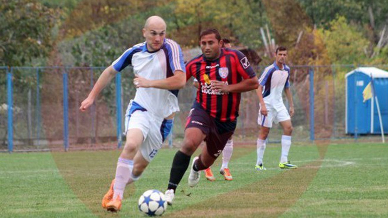 Primarul dintr-un oraș din România, bătut la vestiare de "Motorină": "M-a lovit cu pumnii și picioarele în zonele intime"