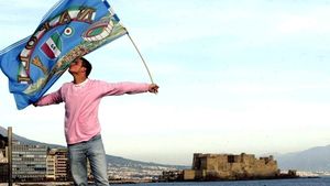 VIDEO V-ați săturat de "You'll never walk alone"? Imnul lui Napoli, cântat din 70.000 de fani