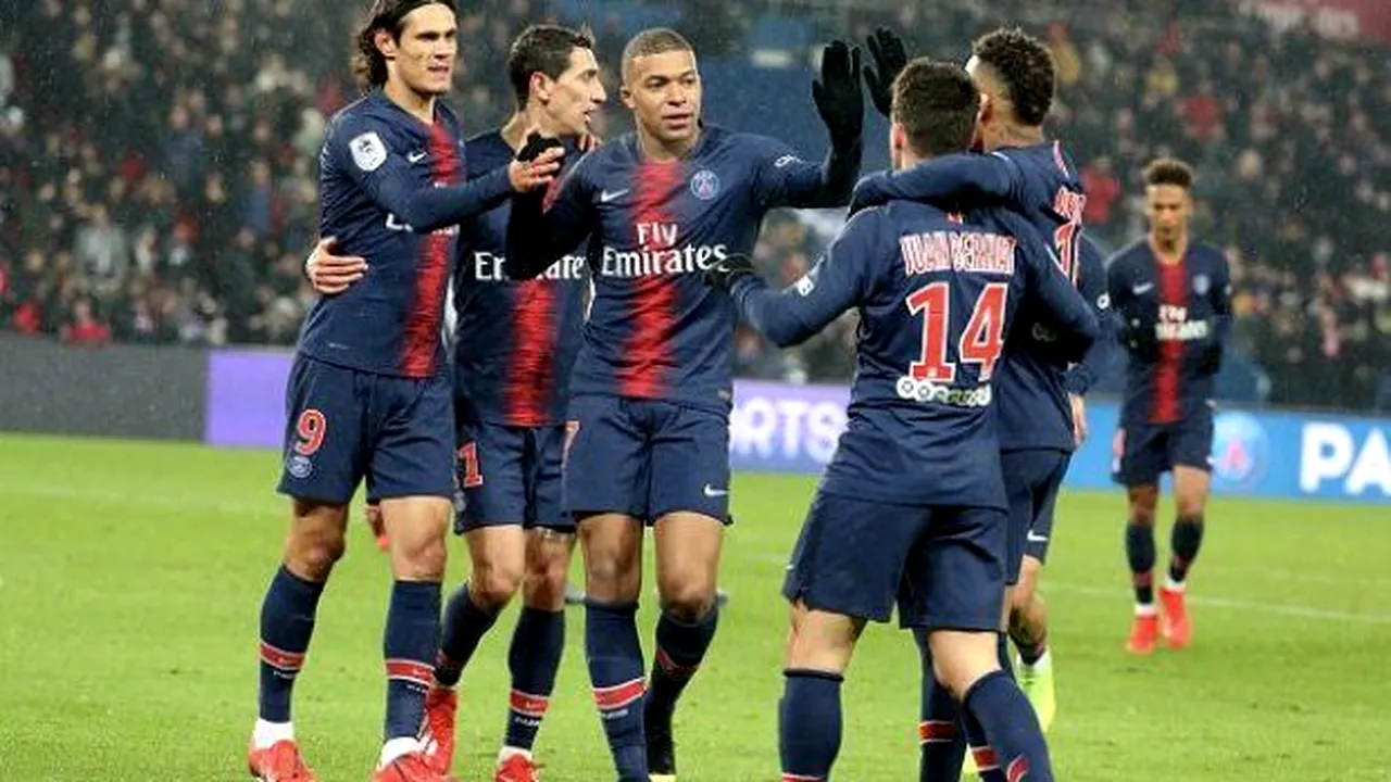 Episod incredibil cu 10 fotbaliști ai lui PSG: s-au urcat prea mulți în lift și au rămas blocați!