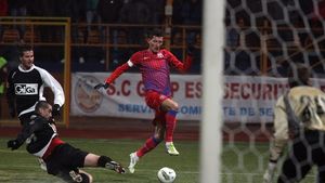 Gigi îl ia din nou în brațe pe Mihai Costea: "REGRET că l-am făcut măscărici!"** Ce a vrut de fapt să spună Becali