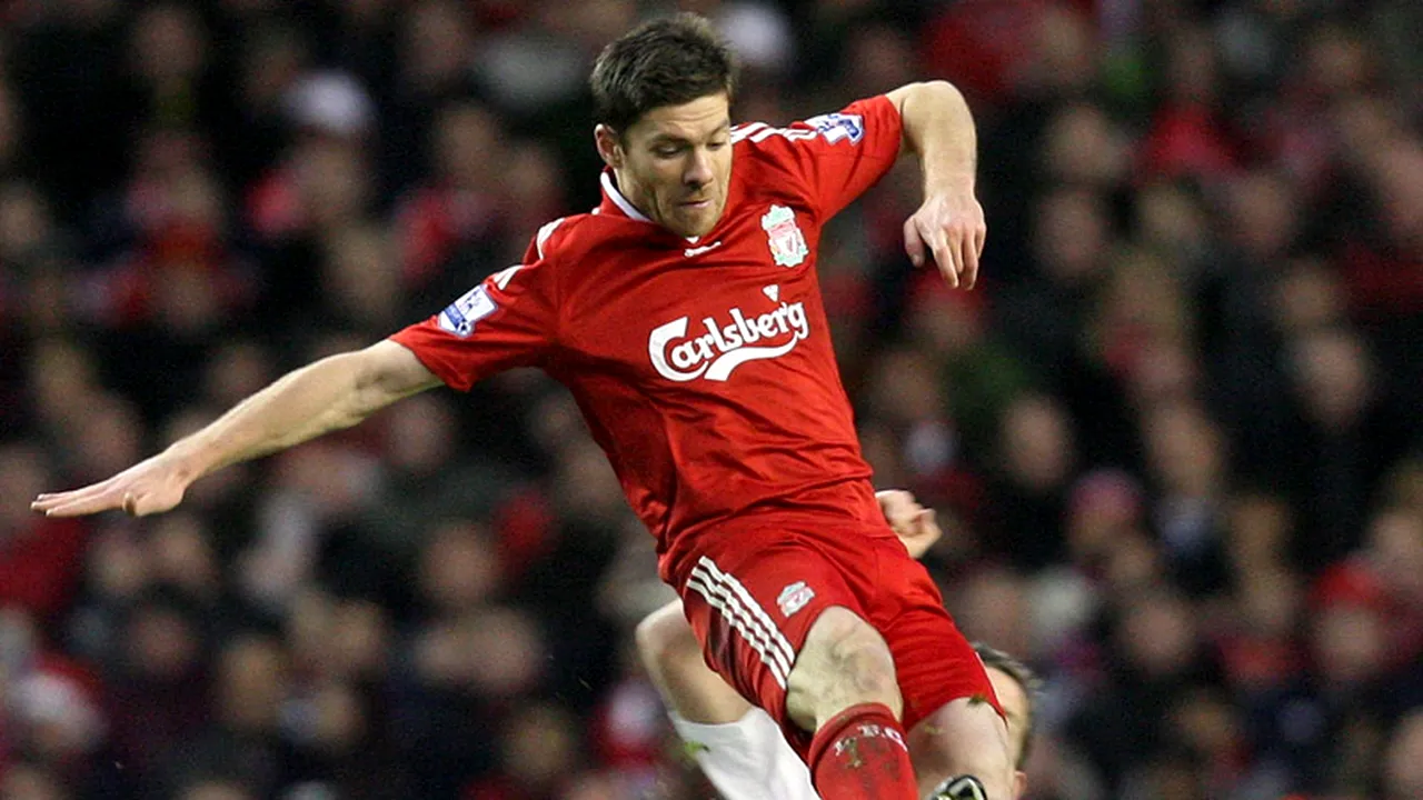 Xabi Alonso se roagă de Rafael Benitez** să fie lăsat la Real Madrid