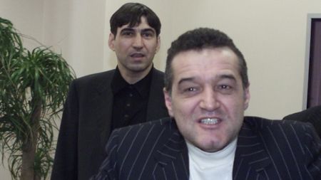 "I-am spus lui Piți să facă strategia invers la Craiova!** Dacă o să meargă acolo, n-o s-o mai facă fără bani"