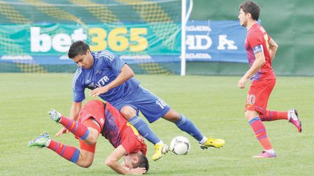 Decizie incredibilă a Stelei!** Și-au sacrificat jucătorii pentru a beneficia de gratuități din partea organizatorilor! Reghe recunoaște problema