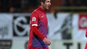 Galamaz, deranjat de cască