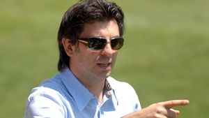 Lupescu: "Sunt subordonat doar președintelui FRF"